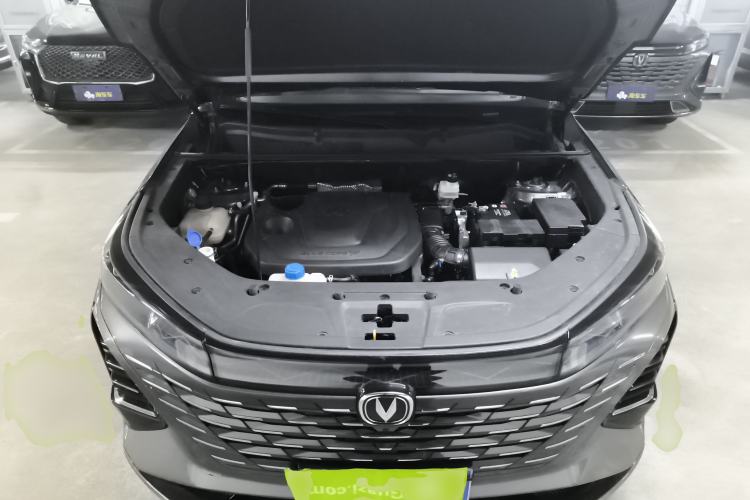 Used CHANGAN CS75 PLUS 2024 3rd Generation Champion Edition 1.5T Intelligent Drive Dynamic Model Engine Bay