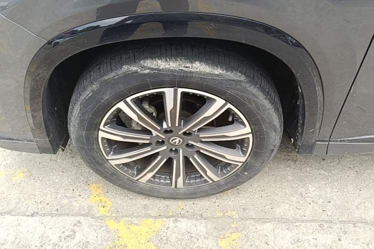 Used CHANGAN CS75 PLUS 2024 3rd Generation Champion Edition 1.5T Intelligent Drive Dynamic Model Exterior 4