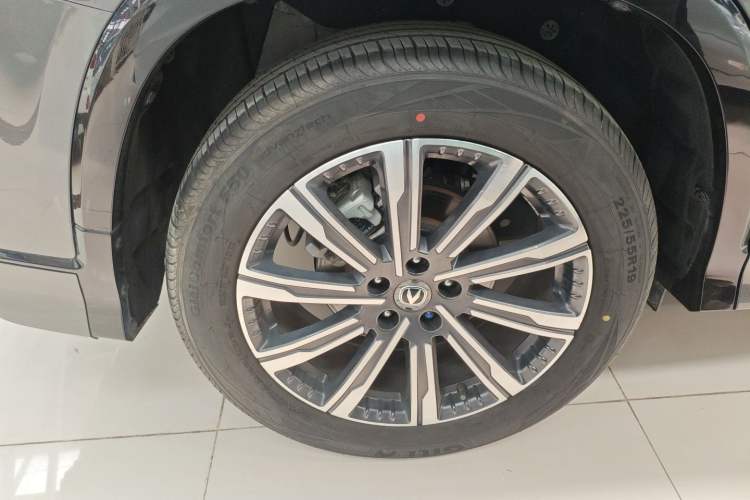 Used CHANGAN CS75 PLUS 2024 3rd Generation Champion Edition 1.5T Intelligent Drive Dynamic Model Exterior 5