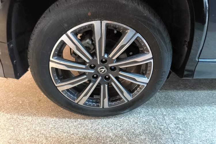 Used CHANGAN CS75 PLUS 2024 3rd Generation Champion Edition 1.5T Intelligent Drive Dynamic Model Exterior 5