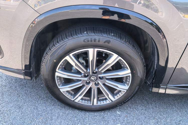 Used CHANGAN CS75 PLUS 2024 3rd Generation Champion Edition 1.5T Intelligent Drive Dynamic Model Exterior 7