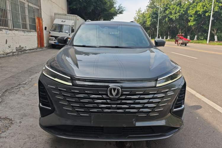 Used CHANGAN CS75 PLUS 2024 3rd Generation Champion Edition 1.5T Intelligent Drive Dynamic Model Front