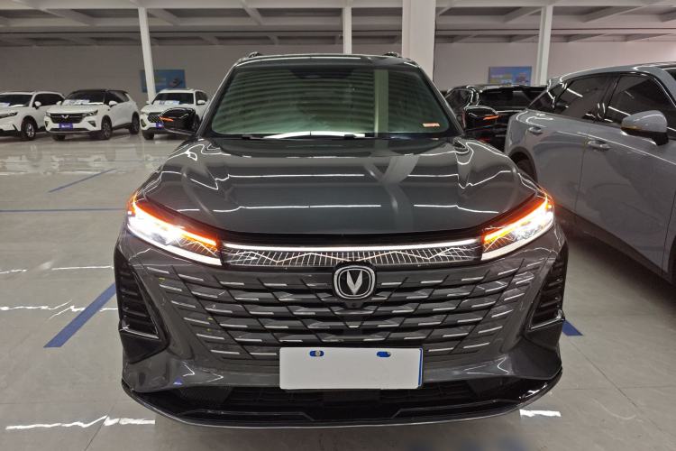 Used CHANGAN CS75 PLUS 2024 3rd Generation Champion Edition 1.5T Intelligent Drive Dynamic Model Front