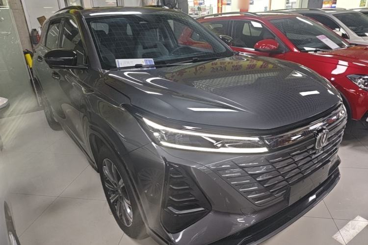Used CHANGAN CS75 PLUS 2024 3rd Generation Champion Edition 1.5T Intelligent Drive Dynamic Model Front Right 45 Deg