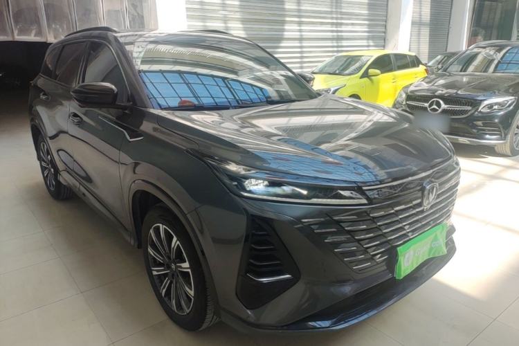 Used CHANGAN CS75 PLUS 2024 3rd Generation Champion Edition 1.5T Intelligent Drive Dynamic Model Front Right 45 Deg
