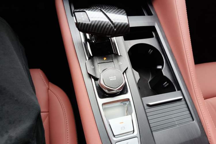 Used CHANGAN CS75 PLUS 2024 3rd Generation Champion Edition 1.5T Intelligent Drive Dynamic Model Gear Lever