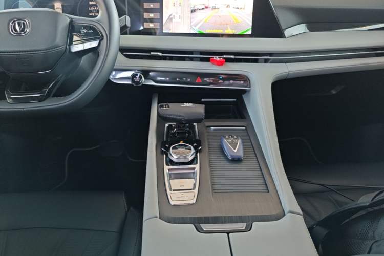 Used CHANGAN CS75 PLUS 2024 3rd Generation Champion Edition 1.5T Intelligent Drive Dynamic Model Gear Lever