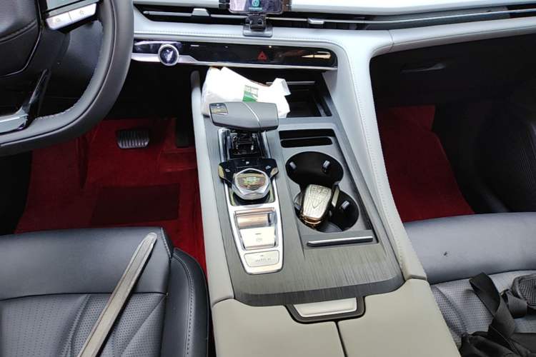 Used CHANGAN CS75 PLUS 2024 3rd Generation Champion Edition 1.5T Intelligent Drive Dynamic Model Gear Lever