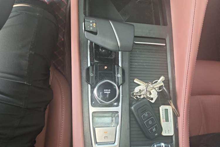 Used CHANGAN CS75 PLUS 2024 3rd Generation Champion Edition 1.5T Intelligent Drive Dynamic Model Gear Lever