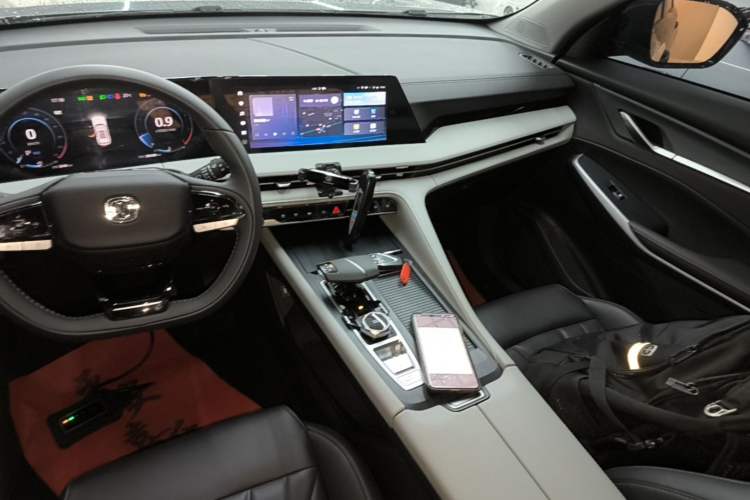 Used CHANGAN CS75 PLUS 2024 3rd Generation Champion Edition 1.5T Intelligent Drive Dynamic Model Gear Lever