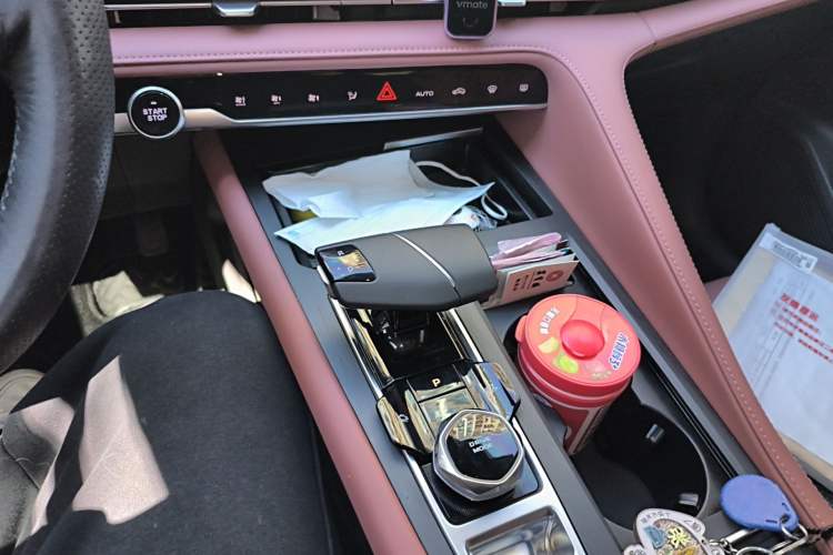 Used CHANGAN CS75 PLUS 2024 3rd Generation Champion Edition 1.5T Intelligent Drive Dynamic Model Gear Lever