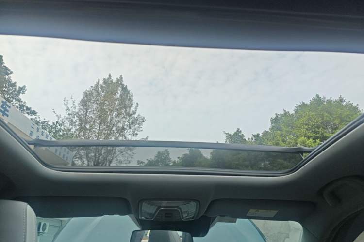 Used CHANGAN CS75 PLUS 2024 3rd Generation Champion Edition 2.0T Intelligent Drive Performance Model Headliner