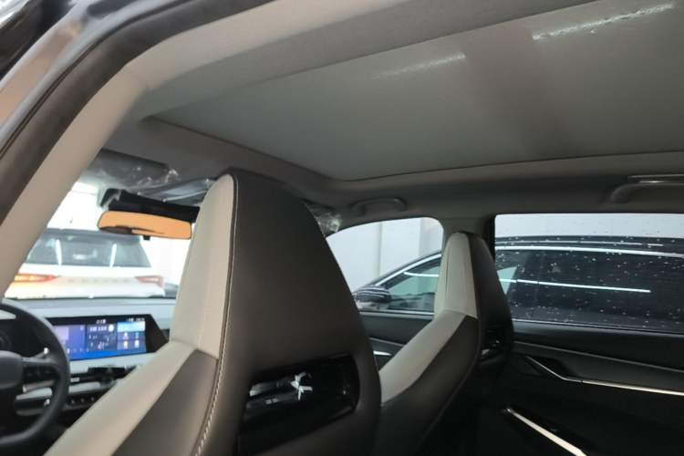 Used CHANGAN CS75 PLUS 2024 3rd Generation Champion Edition 1.5T Intelligent Drive Dynamic Model Headliner