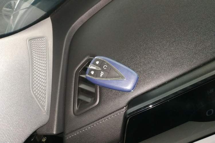Used CHANGAN CS75 PLUS 2024 3rd Generation Champion Edition 1.5T Intelligent Drive Dynamic Model Interior 1