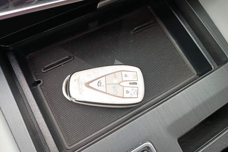 Used CHANGAN CS75 PLUS 2024 3rd Generation Champion Edition 1.5T Intelligent Drive Dynamic Model Interior 1