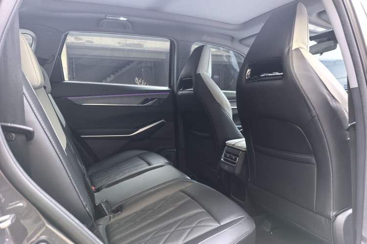 Used CHANGAN CS75 PLUS 2024 3rd Generation Champion Edition 1.5T Intelligent Drive Dynamic Model Interior 3