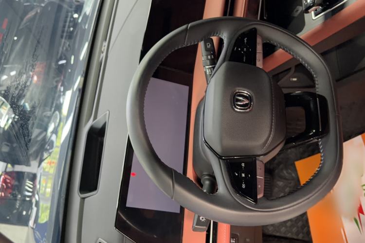 Used CHANGAN CS75 PLUS 2024 3rd Generation Champion Edition 2.0T Intelligent Drive Performance Model Interior 3