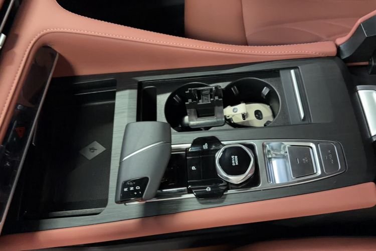 Used CHANGAN CS75 PLUS 2024 3rd Generation Champion Edition 2.0T Intelligent Drive Performance Model Interior 5