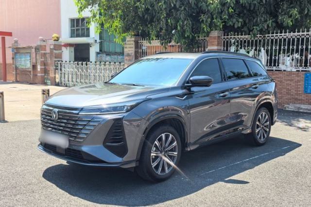 Ojetý CHANGAN CS75 PLUS 2024 3rd Generation Champion Edition 1.5T Intelligent Drive Dynamic Model