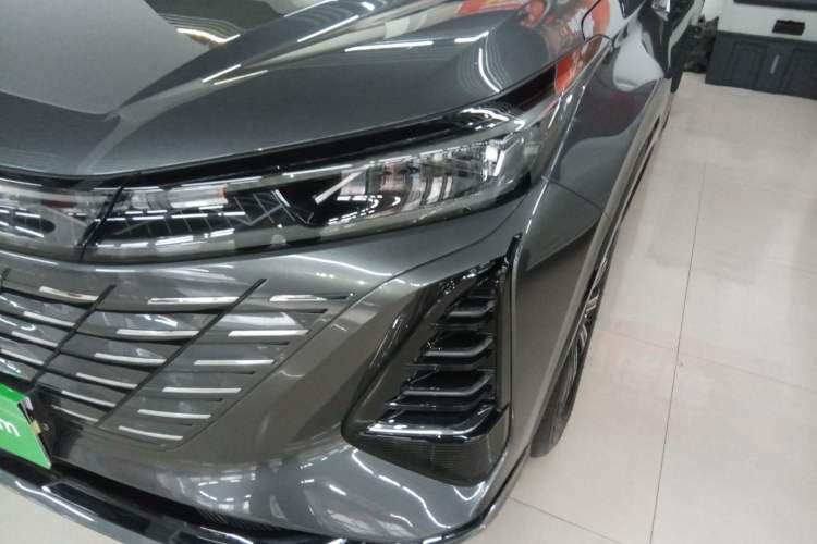 Used CHANGAN CS75 PLUS 2024 3rd Generation Champion Edition 1.5T Intelligent Drive Dynamic Model Left Front Headlight