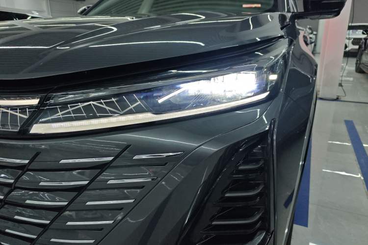 Used CHANGAN CS75 PLUS 2024 3rd Generation Champion Edition 1.5T Intelligent Drive Dynamic Model Left Front Headlight