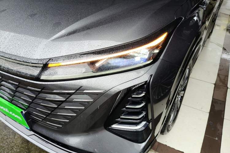 Used CHANGAN CS75 PLUS 2024 3rd Generation Champion Edition 1.5T Intelligent Drive Dynamic Model Left Front Headlight