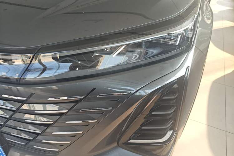 Used CHANGAN CS75 PLUS 2024 3rd Generation Champion Edition 1.5T Intelligent Drive Dynamic Model Left Front Headlight
