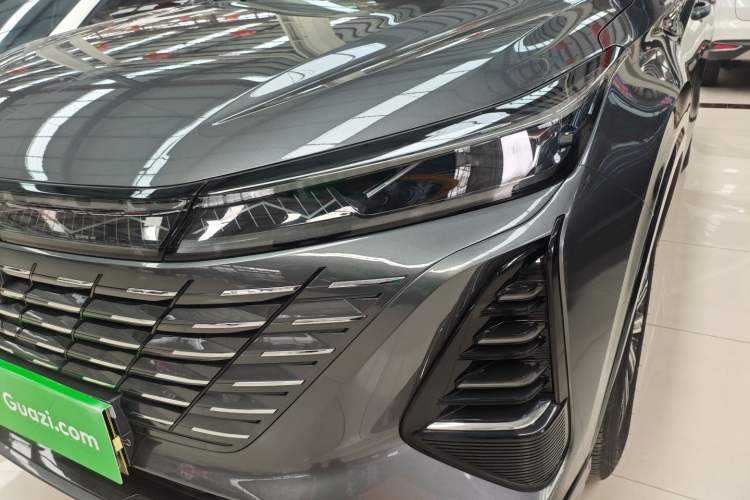 Used CHANGAN CS75 PLUS 2024 3rd Generation Champion Edition 1.5T Intelligent Drive Dynamic Model Left Front Headlight