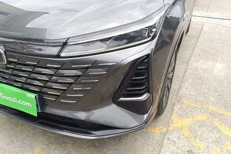 Used CHANGAN CS75 PLUS 2024 3rd Generation Champion Edition 1.5T Intelligent Drive Dynamic Model Left Front Headlight