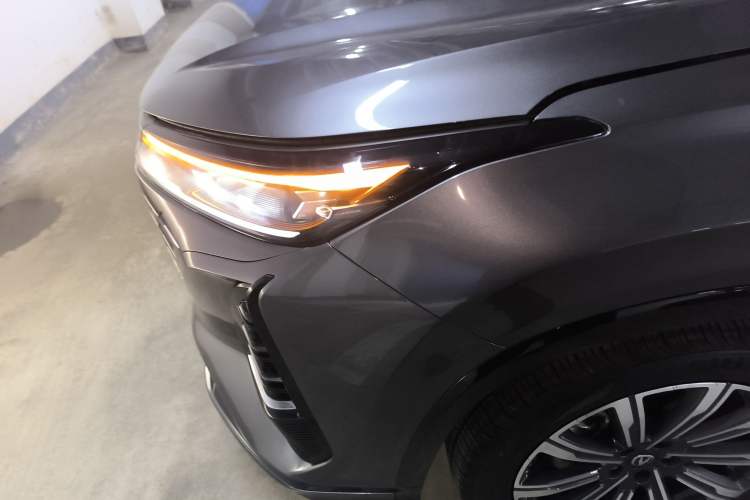 Used CHANGAN CS75 PLUS 2024 3rd Generation Champion Edition 1.5T Intelligent Drive Dynamic Model Left Front Headlight