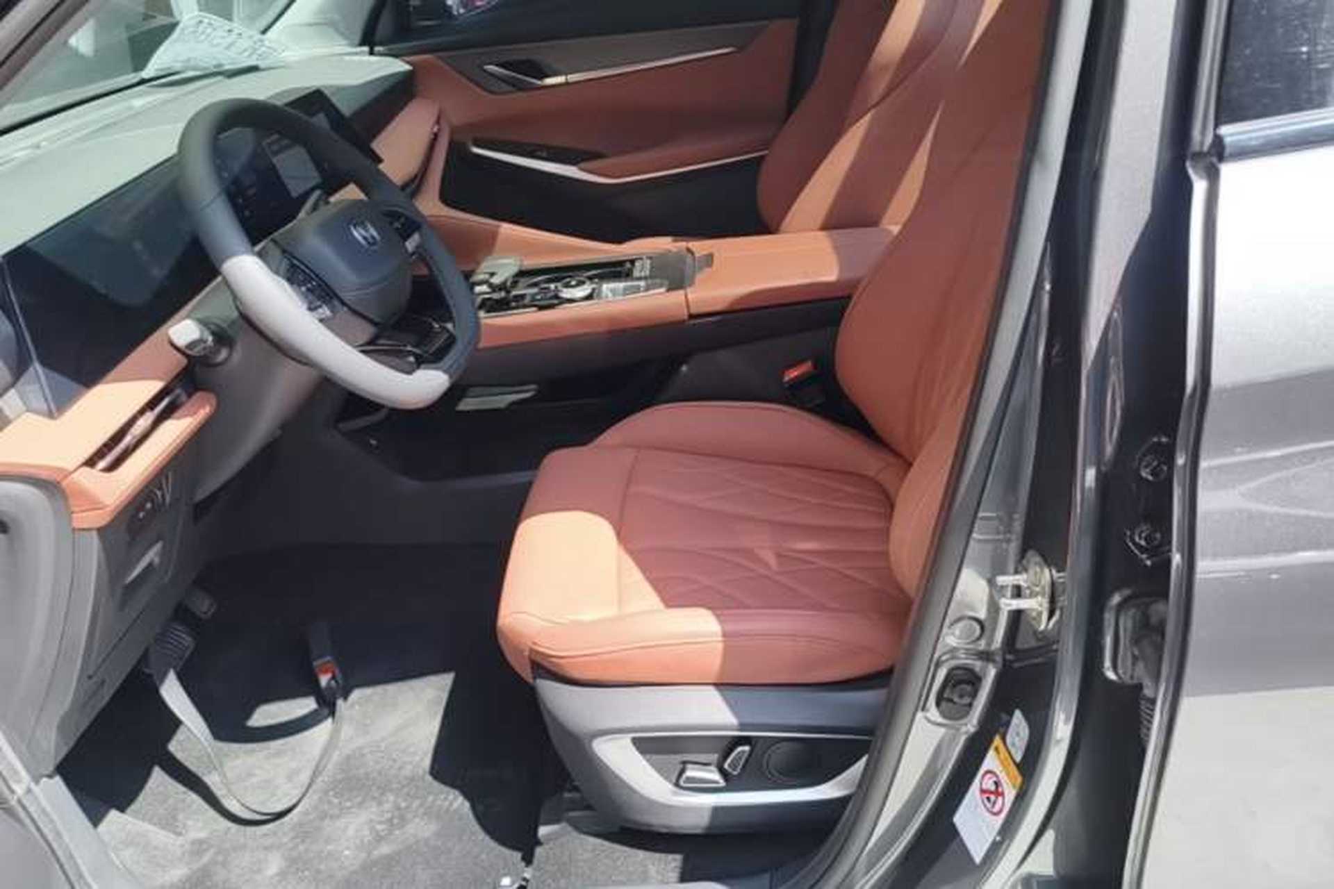 Used CHANGAN CS75 PLUS 2024 3rd Generation Champion Edition 1.5T Intelligent Drive Dynamic Model Left Front Seat