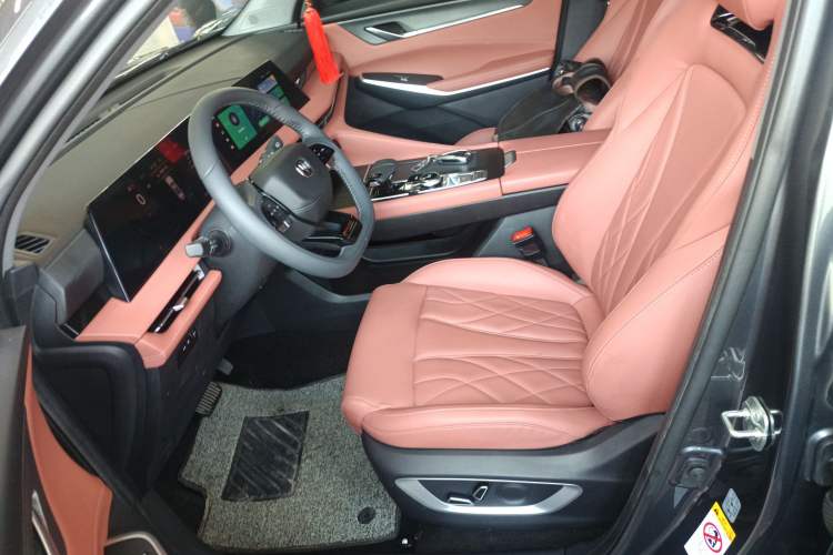 Used CHANGAN CS75 PLUS 2024 3rd Generation Champion Edition 1.5T Intelligent Drive Dynamic Model Left Front Seat