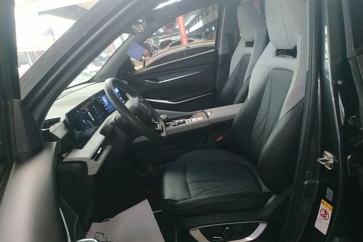 Used CHANGAN CS75 PLUS 2024 3rd Generation Champion Edition 1.5T Intelligent Drive Dynamic Model Left Front Seat