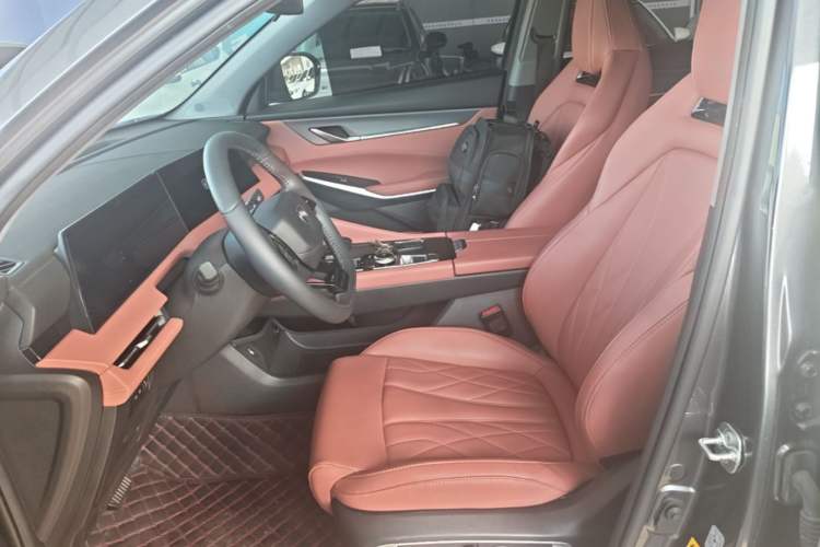 Used CHANGAN CS75 PLUS 2024 3rd Generation Champion Edition 1.5T Intelligent Drive Dynamic Model Left Front Seat