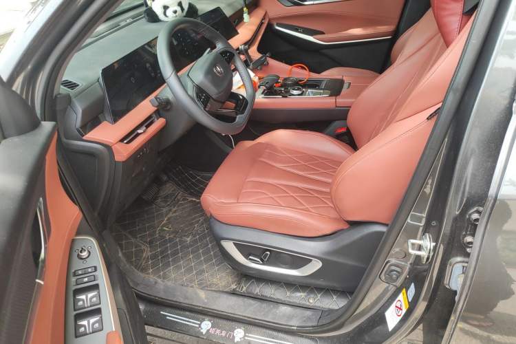 Used CHANGAN CS75 PLUS 2024 3rd Generation Champion Edition 1.5T Intelligent Drive Dynamic Model Left Front Seat