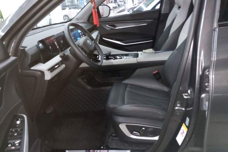 Used CHANGAN CS75 PLUS 2024 3rd Generation Champion Edition 1.5T Intelligent Drive Dynamic Model Left Front Seat