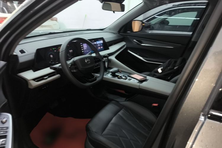 Used CHANGAN CS75 PLUS 2024 3rd Generation Champion Edition 1.5T Intelligent Drive Dynamic Model Left Front Seat