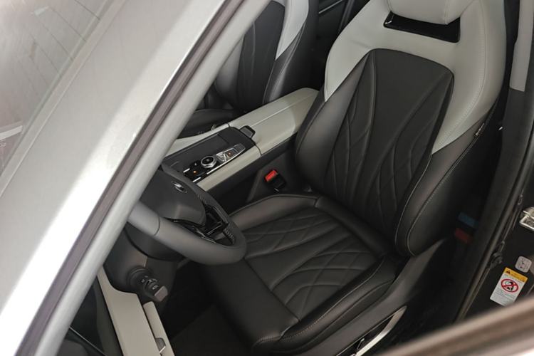 Used CHANGAN CS75 PLUS 2024 3rd Generation Champion Edition 1.5T Intelligent Drive Dynamic Model Left Front Seat