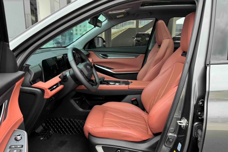 Used CHANGAN CS75 PLUS 2024 3rd Generation Champion Edition 1.5T Intelligent Drive Dynamic Model Left Front Seat