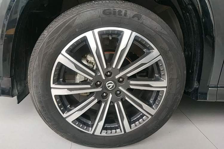 Used CHANGAN CS75 PLUS 2024 3rd Generation Champion Edition 1.5T Intelligent Drive Dynamic Model Left Front Wheel Hub