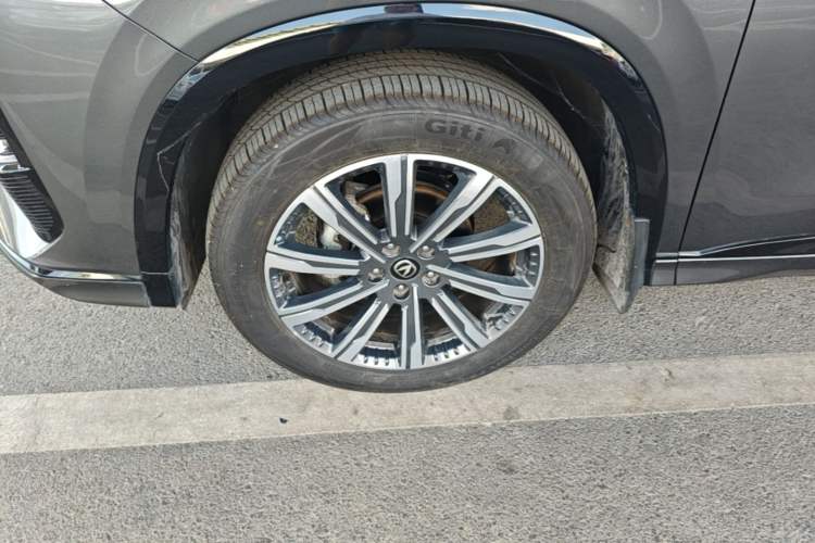 Used CHANGAN CS75 PLUS 2024 3rd Generation Champion Edition 1.5T Intelligent Drive Dynamic Model Left Front Wheel Hub
