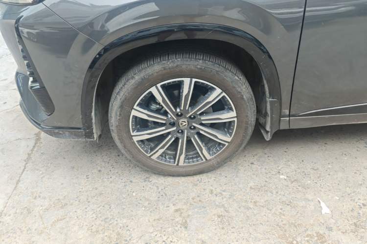 Used CHANGAN CS75 PLUS 2024 3rd Generation Champion Edition 2.0T Intelligent Drive Performance Model Left Front Wheel Hub