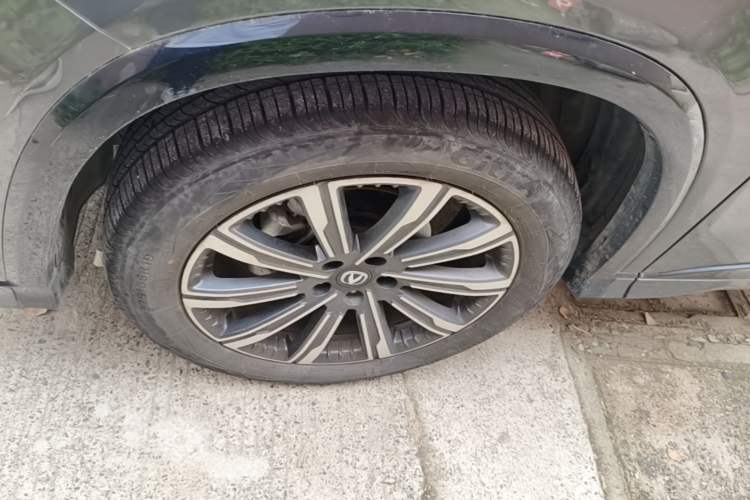 Used CHANGAN CS75 PLUS 2024 3rd Generation Champion Edition 1.5T Intelligent Drive Dynamic Model Left Front Wheel Hub