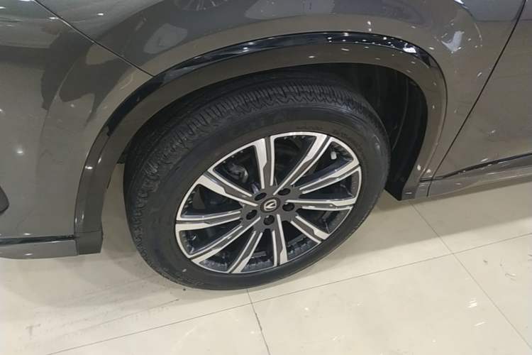 Used CHANGAN CS75 PLUS 2024 3rd Generation Champion Edition 1.5T Intelligent Drive Dynamic Model Left Front Wheel Hub