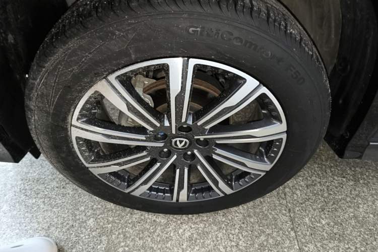 Used CHANGAN CS75 PLUS 2024 3rd Generation Champion Edition 1.5T Intelligent Drive Dynamic Model Left Front Wheel Hub