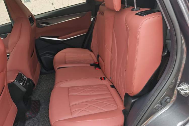 Used CHANGAN CS75 PLUS 2024 3rd Generation Champion Edition 1.5T Intelligent Drive Dynamic Model Left Rear Seat