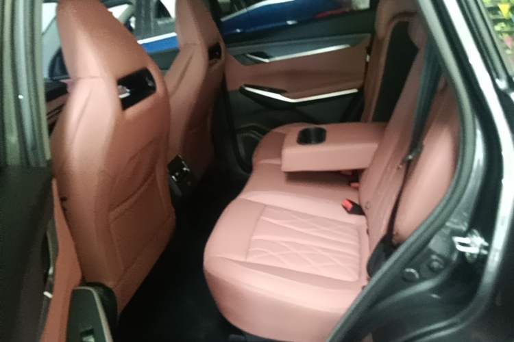 Used CHANGAN CS75 PLUS 2024 3rd Generation Champion Edition 1.5T Intelligent Drive Dynamic Model Left Rear Seat