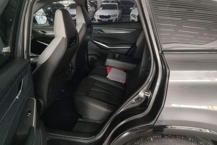 Used CHANGAN CS75 PLUS 2024 3rd Generation Champion Edition 1.5T Intelligent Drive Dynamic Model Left Rear Seat