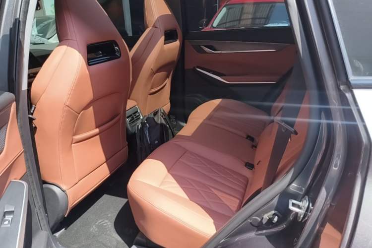 Used CHANGAN CS75 PLUS 2024 3rd Generation Champion Edition 1.5T Intelligent Drive Dynamic Model Left Rear Seat