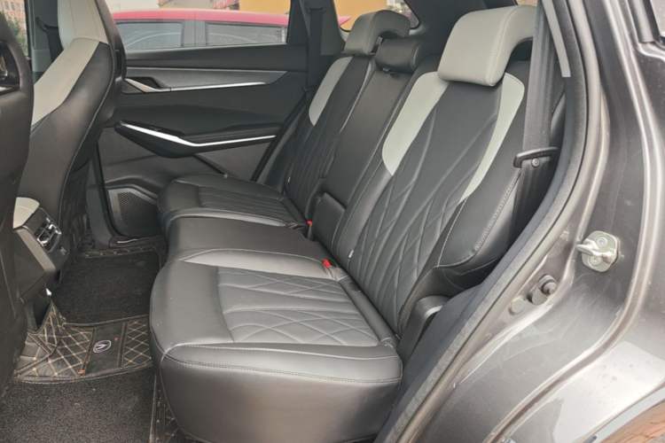 Used CHANGAN CS75 PLUS 2024 3rd Generation Champion Edition 1.5T Intelligent Drive Dynamic Model Left Rear Seat